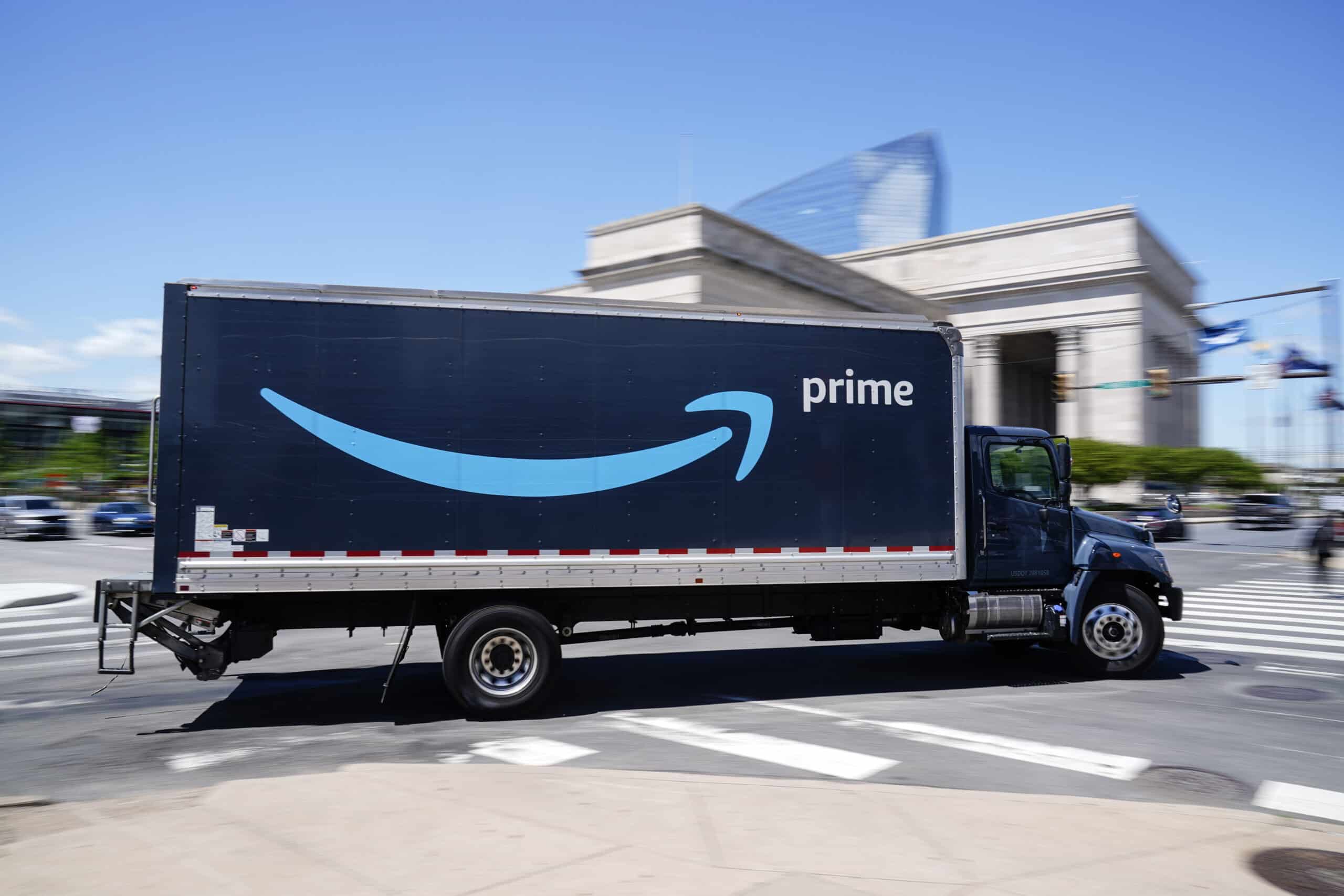 earns amazon