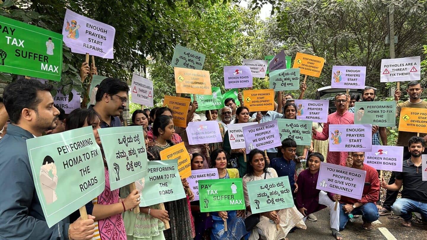 Bengaluru residents protest against bad roads, standoff with police