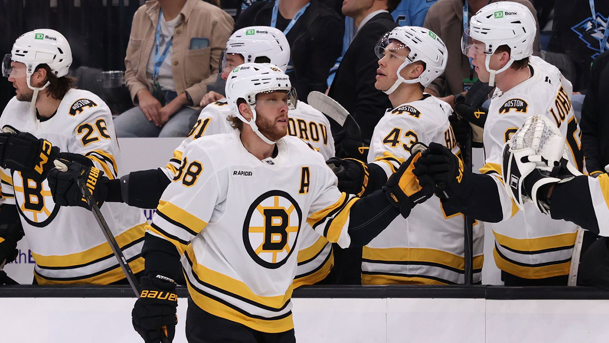 bruins david pastrnak sends tough message after mammoth loss