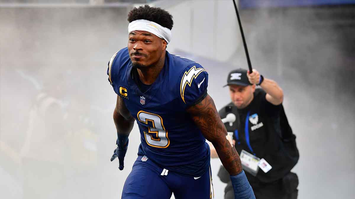 chargers star derwin james comes out of the tunnel
