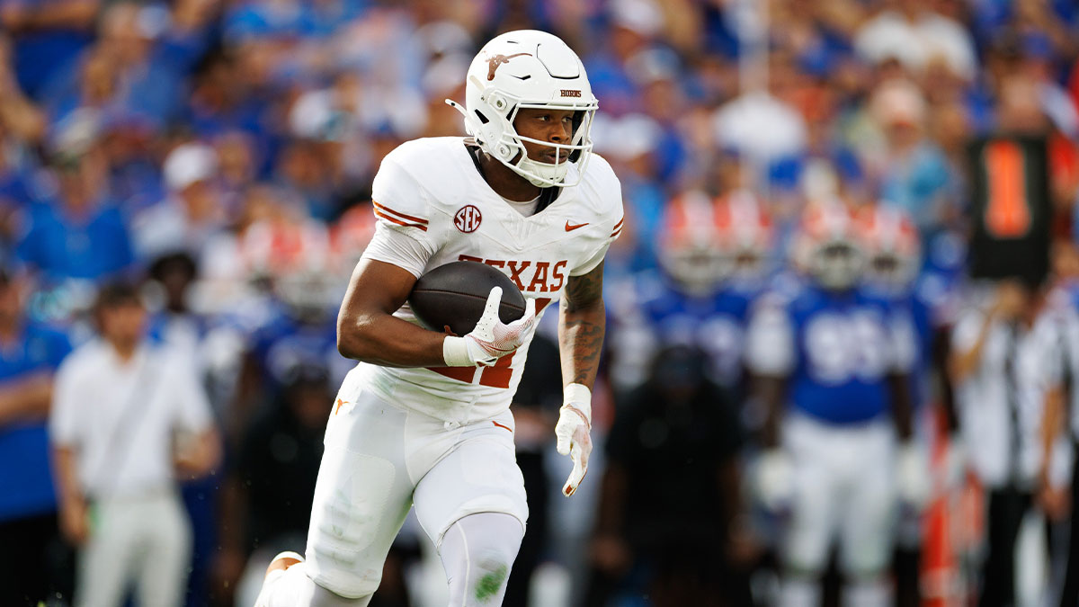 texas returner ryan niblett makes a play vs. florida