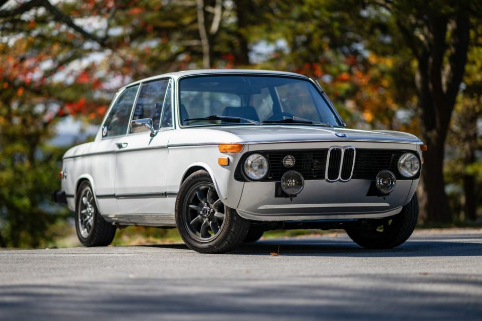 1976 bmw 2002 1976 bmw 2002 79ade8f5 bf3a 4b66 bd76 ef9f1a01fb31 pmpa1q 62420 62421 scaled 1
