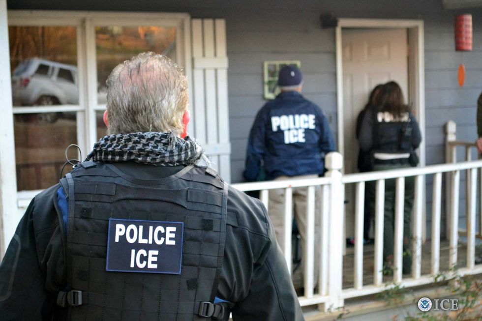 federal judge limits warrantless detentions by ice in colorado white house fires off defiant response