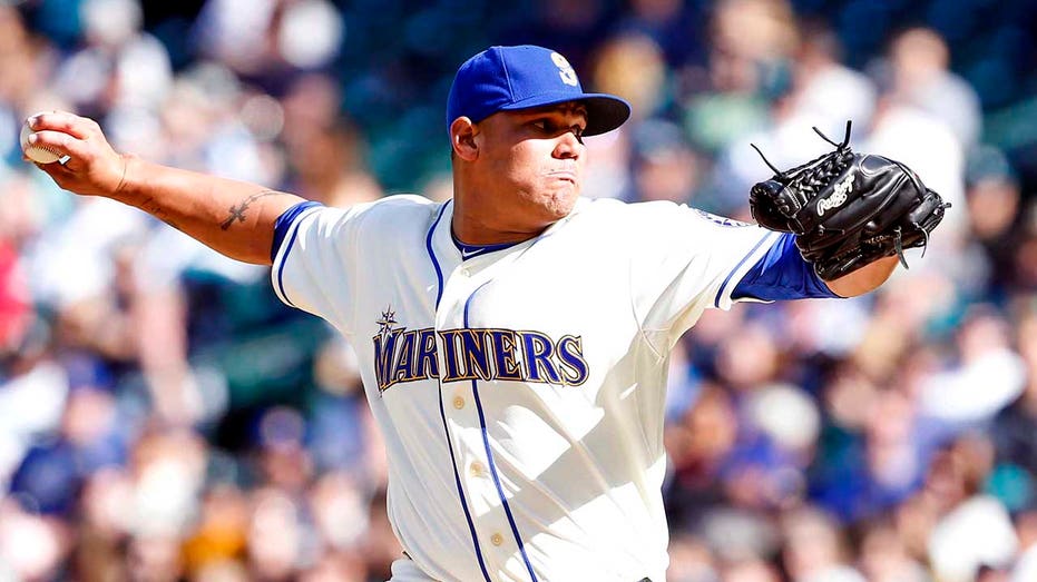 mlb mariners yoervis medina 002